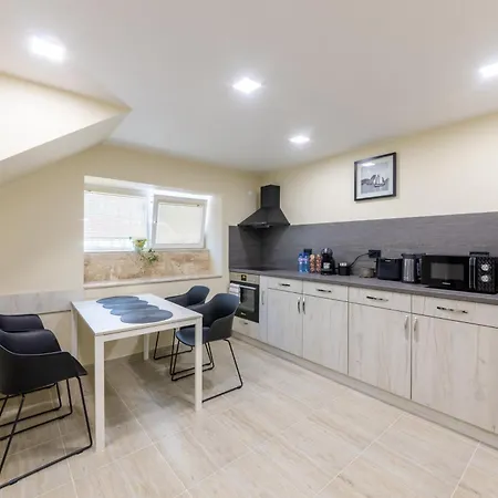 شقة Center Apartment, Walk To & Sea Garden