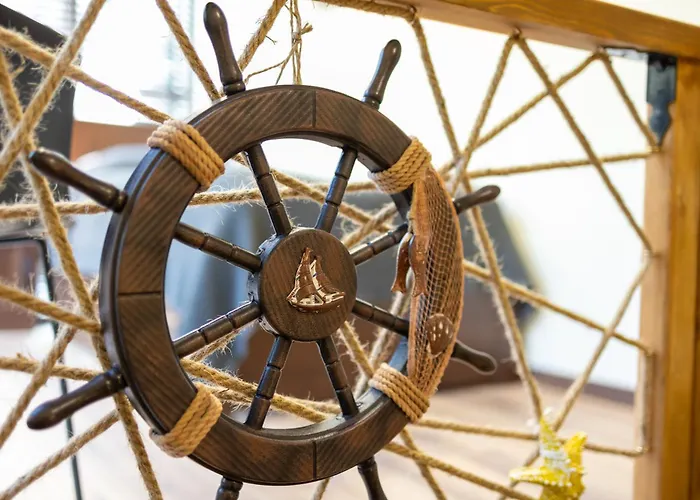 Center Apartment, Walk To & Sea Garden