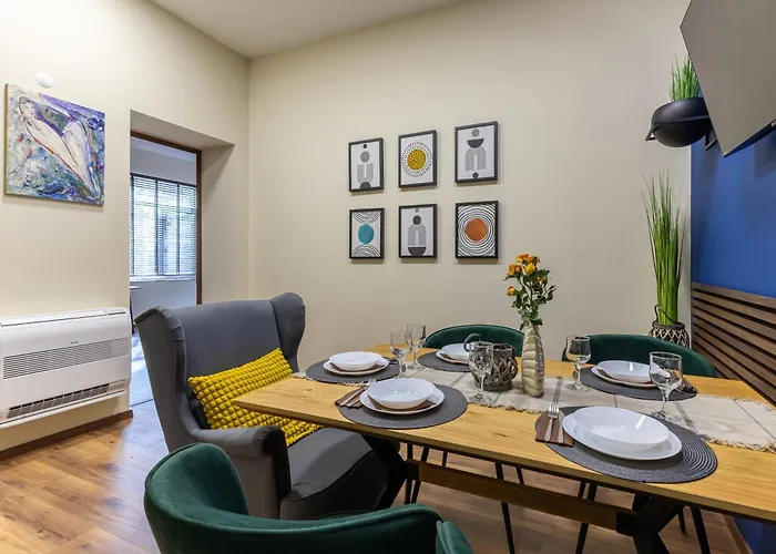 Apartment Center Apartment, Walk To & Sea Garden